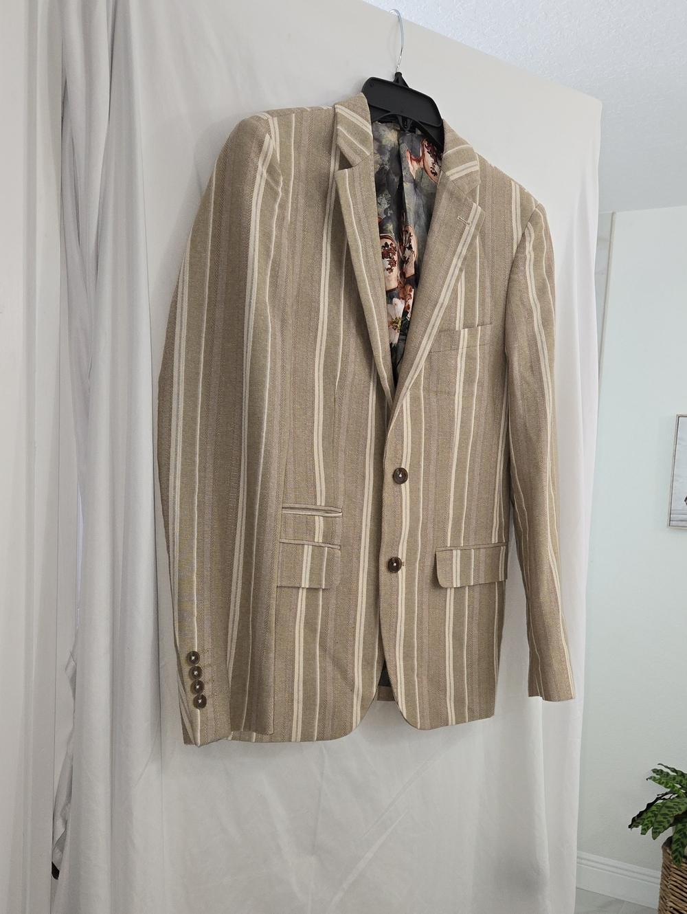 Paisley & Gray Tan Striped Sport Coat